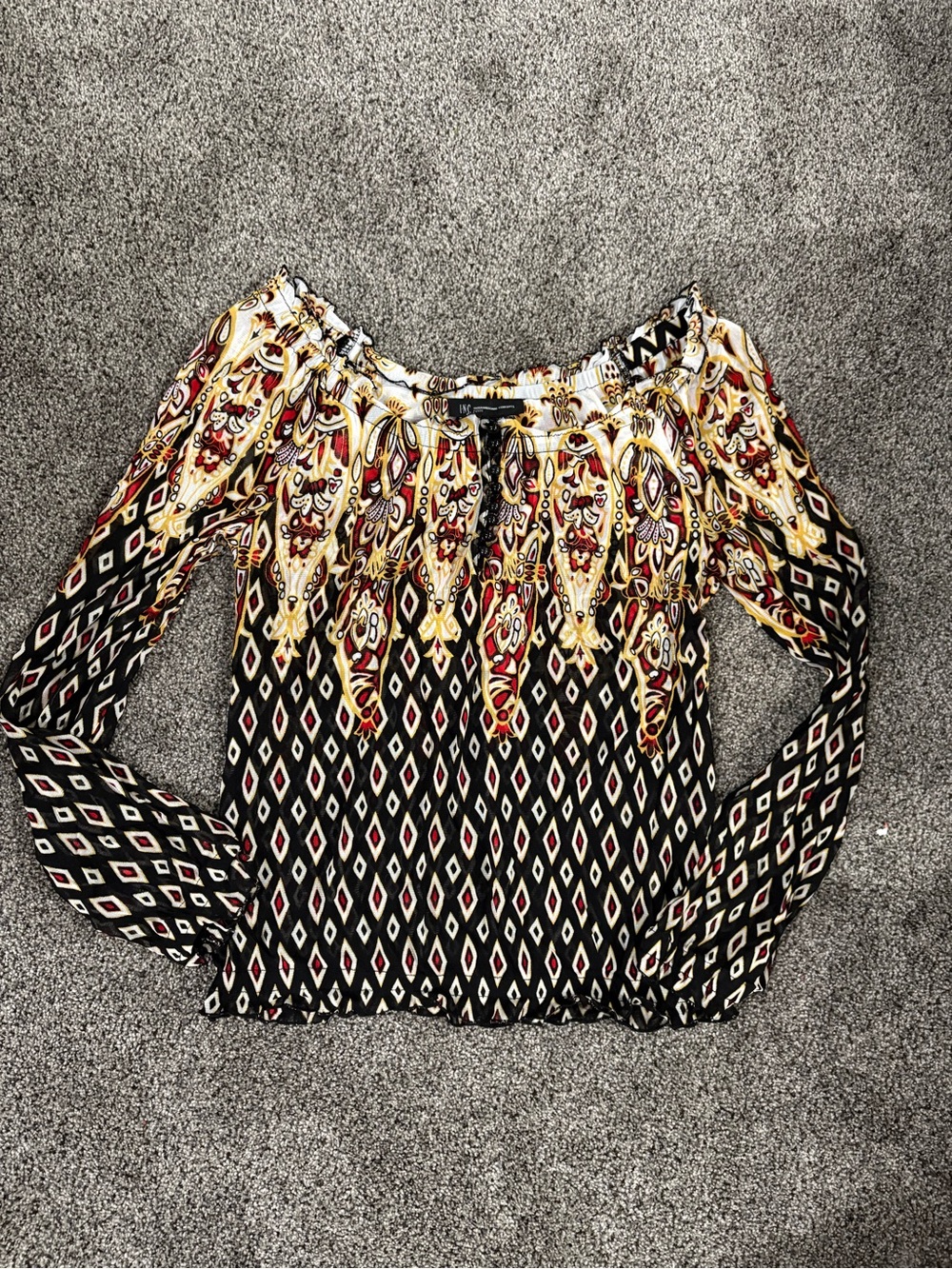 Boho Off-Shoulder Diamond Print Top in Black and Cream